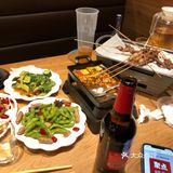 小毛毛桃 你孤独的时候 有人陪你喝酒吗