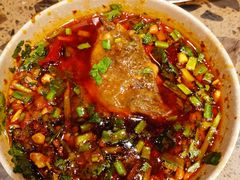 -肖肖酸萝卜鱼火锅(总店)