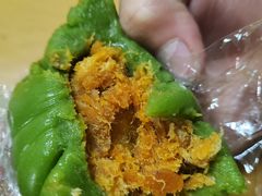 蛋黄肉松青团-许阿姨糕团店(南京总店)