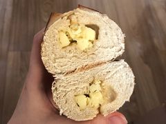黑麦芝士碱水球-风车面包