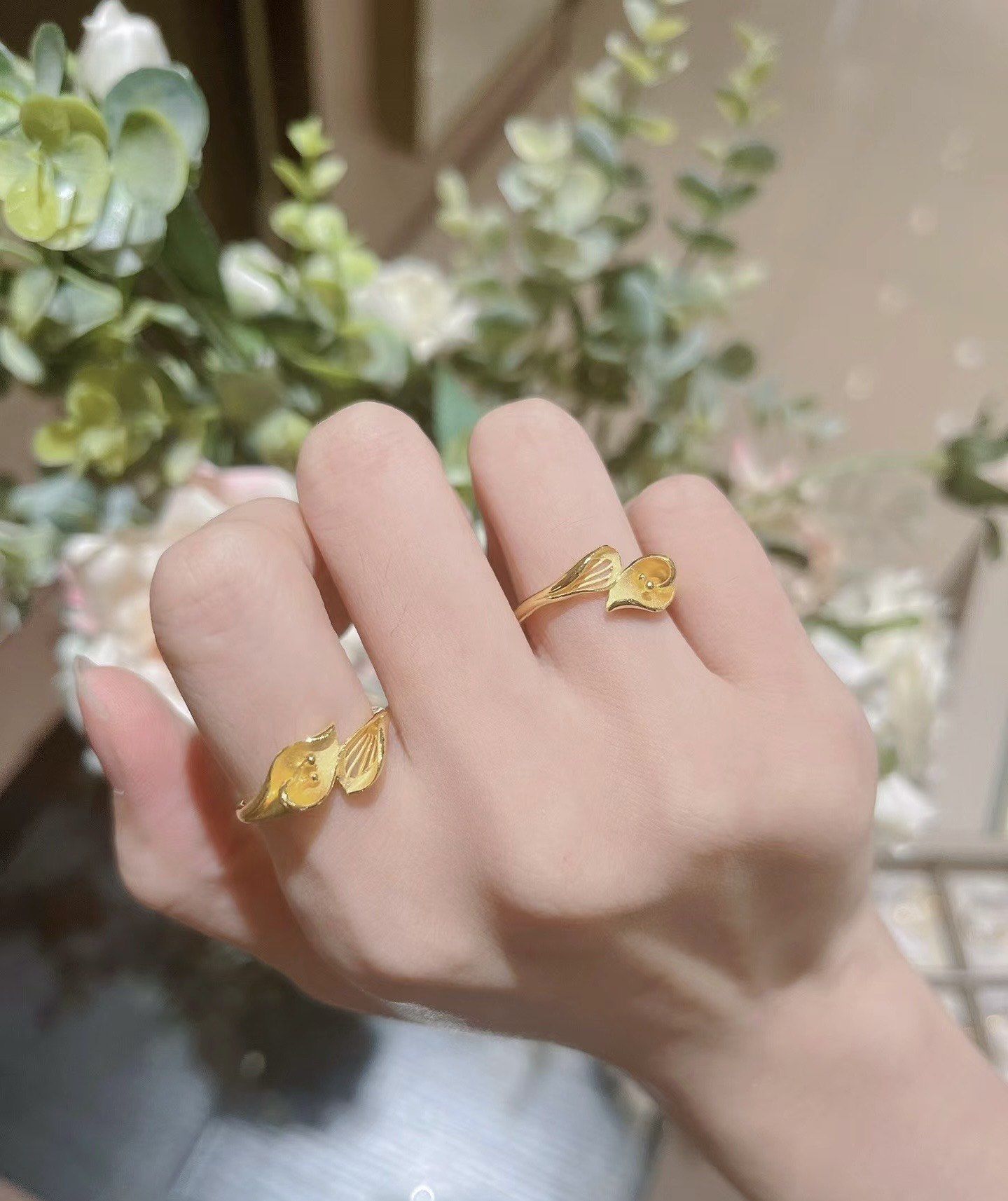 周大福 马蹄莲戒指