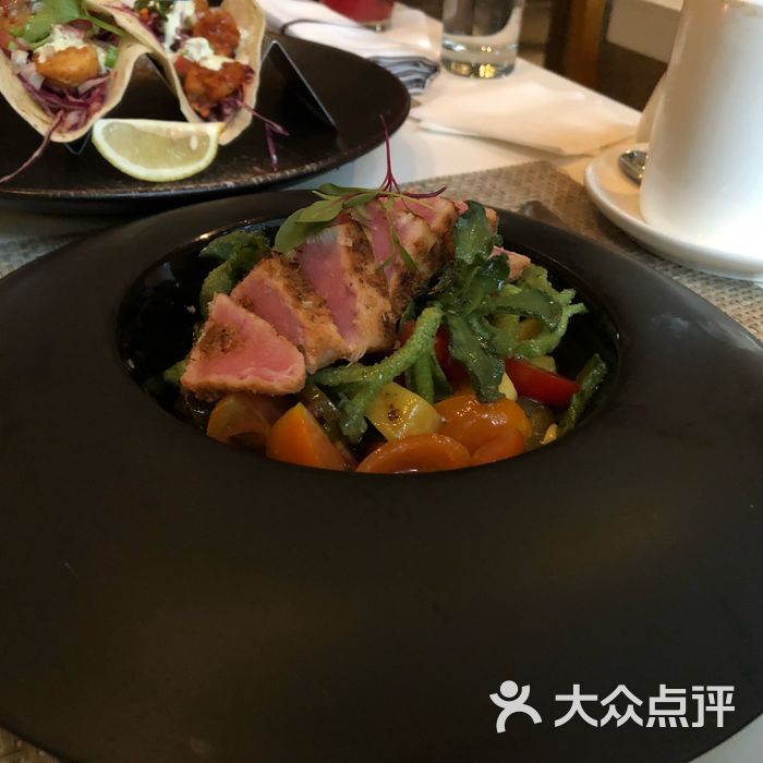 新元素餐厅金枪鱼牛油果色拉图片-北京西餐-大众点评网