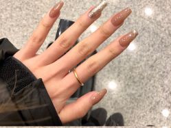 -悦指间美甲美睫