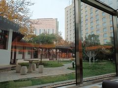 -亮马河饭店翠雅咖啡厅