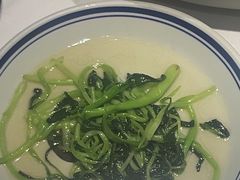 -八府香鸭·啫啫煲(华山路店)