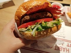 -The Habit Burger Grill 哈比特汉堡(复兴soho店)