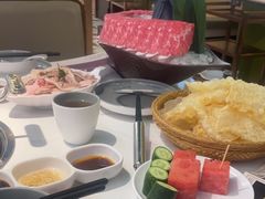 -洪氏嗨捞·广东猪肚鸡·椰子鸡火锅(西咸万象城店)