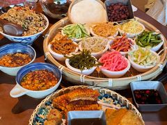 -包整·丝娃娃(一览甲秀楼风景店)