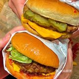 探店｜好吃欸！肯德基这个赔钱汉堡太好吃惹！