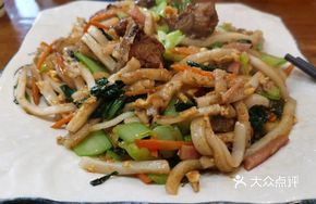 Three Delicacies Dry Fried Rice Noodles