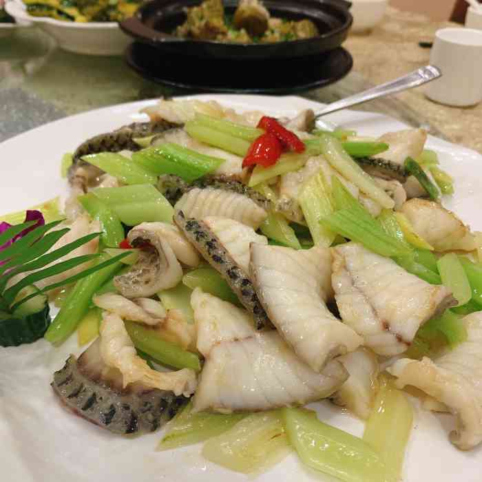 西坑粤香园酒楼(西坑店)-"横岗西坑村里面位置算是偏僻的本地人可.