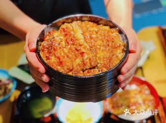 活杀炭烤鳗鱼｜人均几十就能吃到米其林餐厅