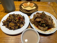 -蒙艾里民族传统菜蒙餐