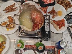 -金马门国际美食百汇(珞喻路店)