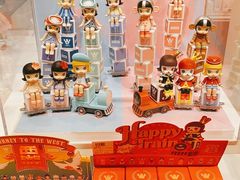 -泡泡玛特POPMART(上海环球港店)