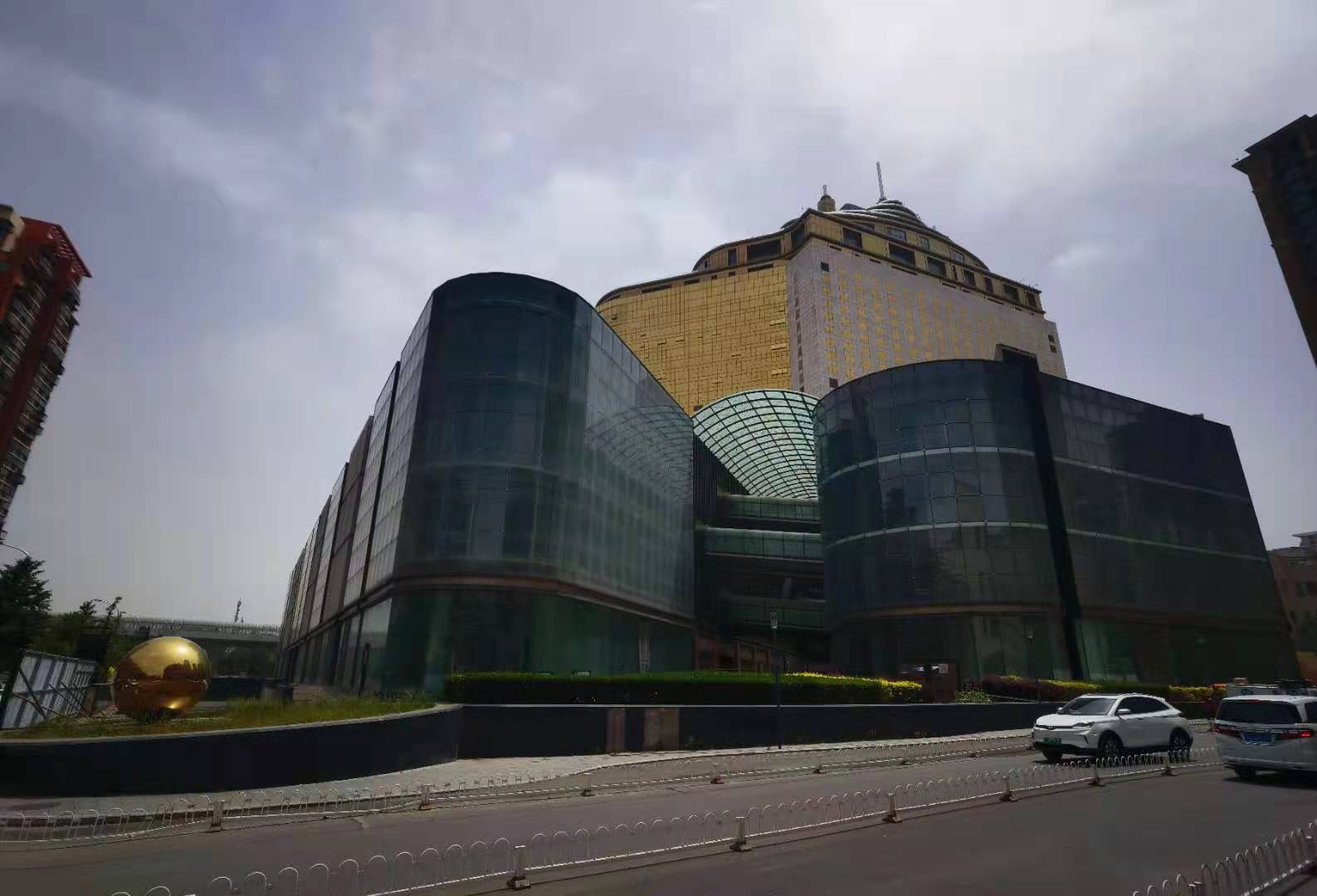 金泉广场建成可是有不短时间了,离着不远