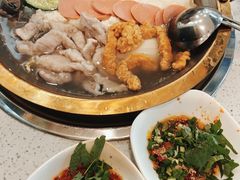 中锅四拼荤豆腐花-刘壹席富顺荤豆花·自贡江湖菜(浅水半岛店)
