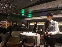 -左庭右院鲜牛肉火锅黑金店(陆家嘴中心店)