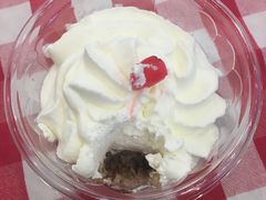 -红宝石·鲜奶小方·海派西点房(南丹店)