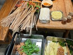 -郑记·古法黑砂锅串串(龙泉店)