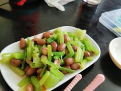 芹菜花生-三盛楼饭店(四流中路店)