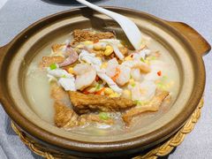 手工海鲜豆腐煲-潮州府·潮菜·砂锅粥(徐家汇店)