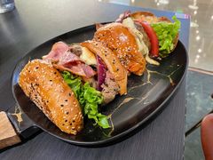 澳洲巨无霸牛肉汉堡-Let'sBURGERplus·非常创意汉堡(三里屯店)