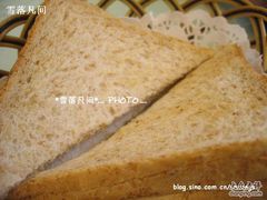 免费面包-小白桦西餐厅
