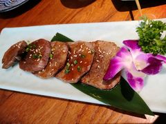 厚切牛舌-魔丼屋(日月光店)
