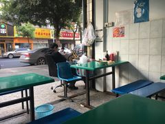 大堂-甘记肥肠粉(马鞍北路店)