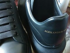 -京伟修鞋洗鞋奢侈品皮具护理店