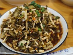 -榕江牛瘪牛肉火锅