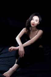 -onlygirl摄影美学馆高端定制(江滩店)