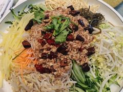 -老码头黑皮肘子锅包肉熏酱水饺(文政街店)