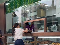 面包甜点陈列柜-老回回饺子馆(海洋馆店)