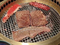 -铭牛烧肉·和牛海鲜自助(高新月牙湖店)