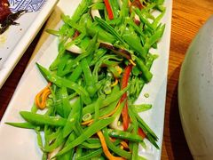 五彩花菇荷兰豆-云海肴·云南小炒·汽锅鸡(天津国金汇店)