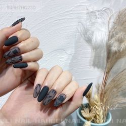 -花岐款式专研健康美甲沙龙