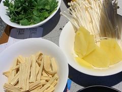 -炭亲炭火干锅(红谷滩莱蒙店)