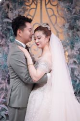 -深白婚纱艺术馆(王府壹号店)