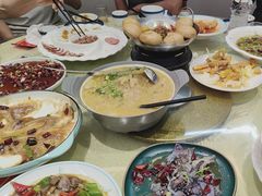 -鹤乡东北菜(崮山路店)