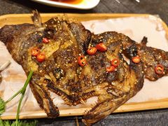 -鸿宇海鲜烧烤(红海新区店)