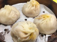 蟹黄汤包-京城小江南·土菜馆·蒸白鱼(东四十条店)