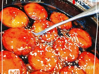 给大家介绍一下我们这儿的两款圆子 玉环酒圆:胖乎乎的