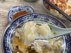 -无名氏宵夜小摊(祝家三姐妹馄饨店)