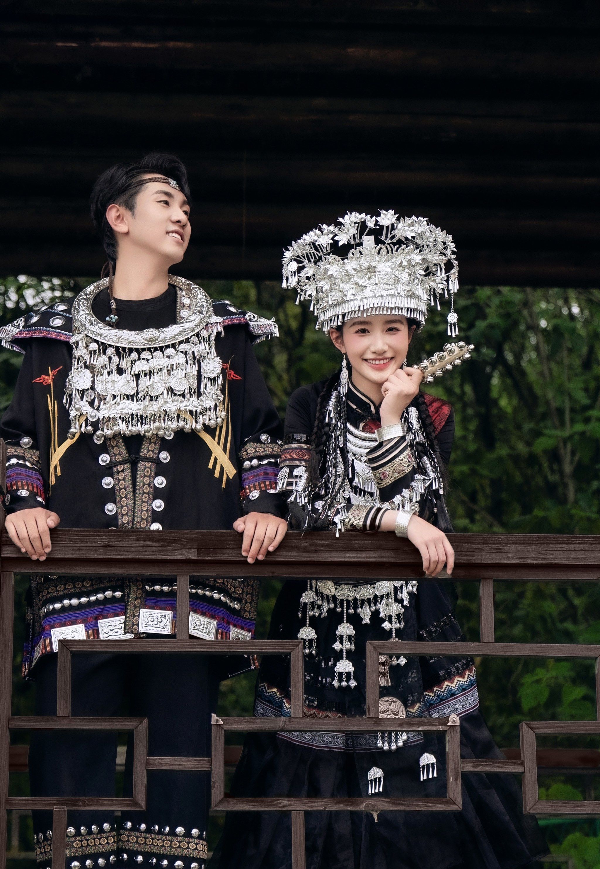 拍苗族婚纱照,体验少数民族的婚嫁魅力