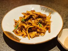 盐焗菌菇-丝路金桃·新疆菜(徐汇店)