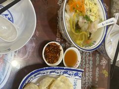 -长人馄饨铺(解放街店)