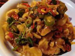 plus版上瘾凤爪-鸣记脆皮烤鱼·海鲜烤鱼(三八广场店)