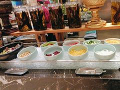 -广州万富希尔顿酒店·感趣自助餐厅·金秋蟹宴生蚝海鲜刺身